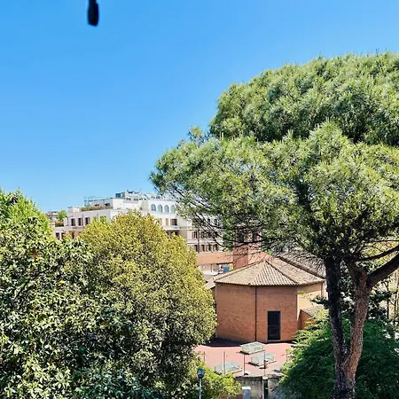 Casa San Pietro Vatican * روما